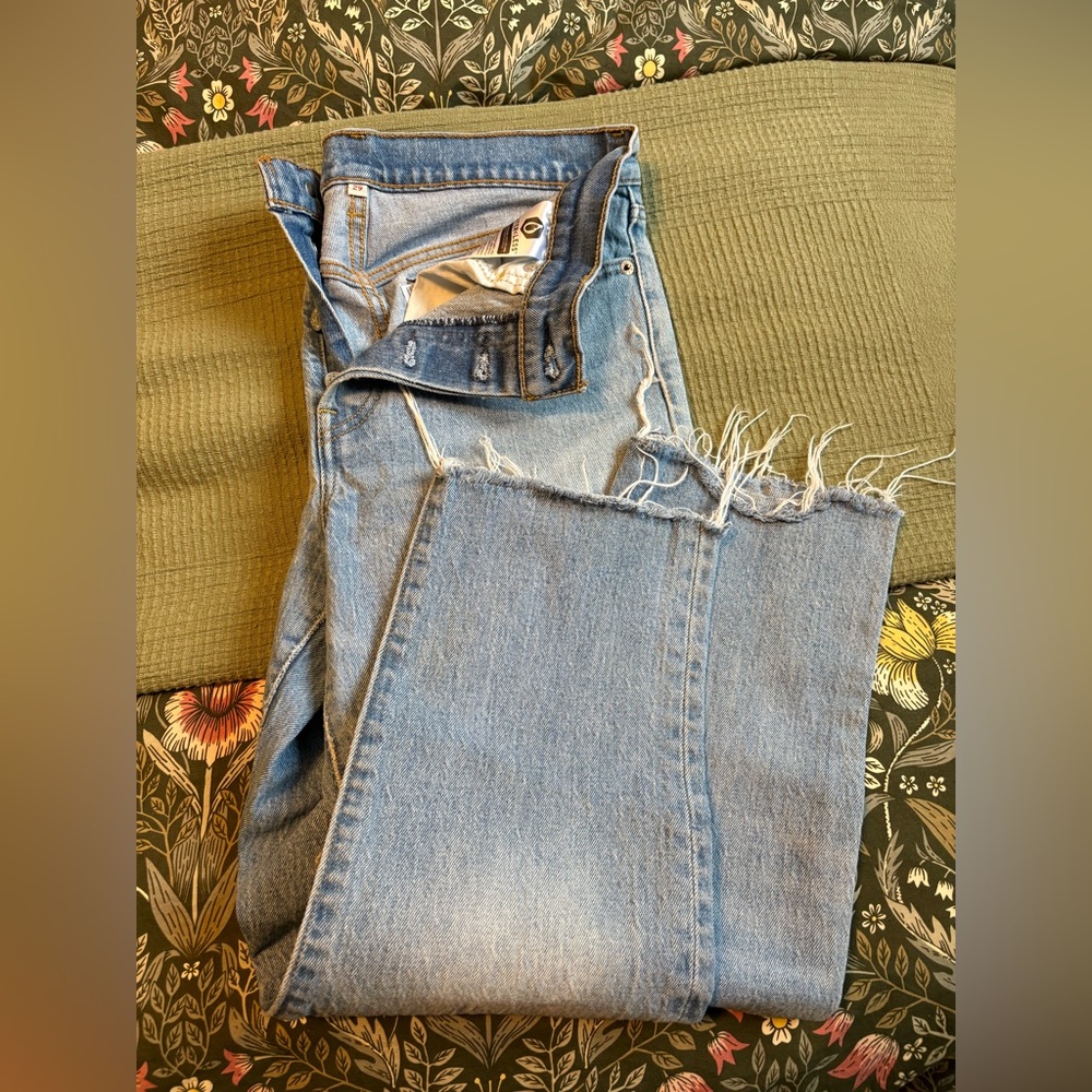 Levi’s Light Jeans with button up front